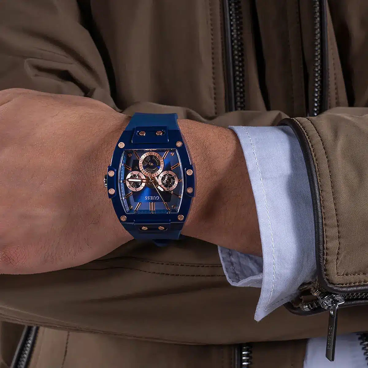 guess GW0203G7 for men